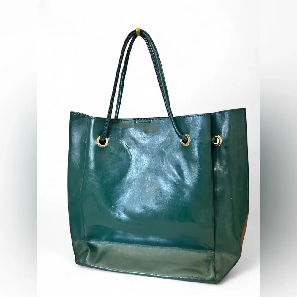Isabelle Green Leather Tote Bag – Large Shoulder Bag with Gold Hardware - Picture 1 of 7